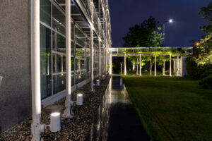 illuminazione esterni azienda