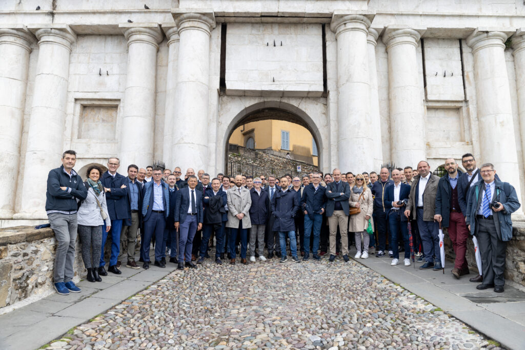 Rappresentanti Telmotor e fornitori in gruppo