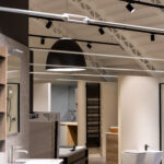 Illuminazione showroom arredo bagno