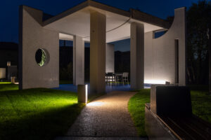 illuminazione esterni aziendali