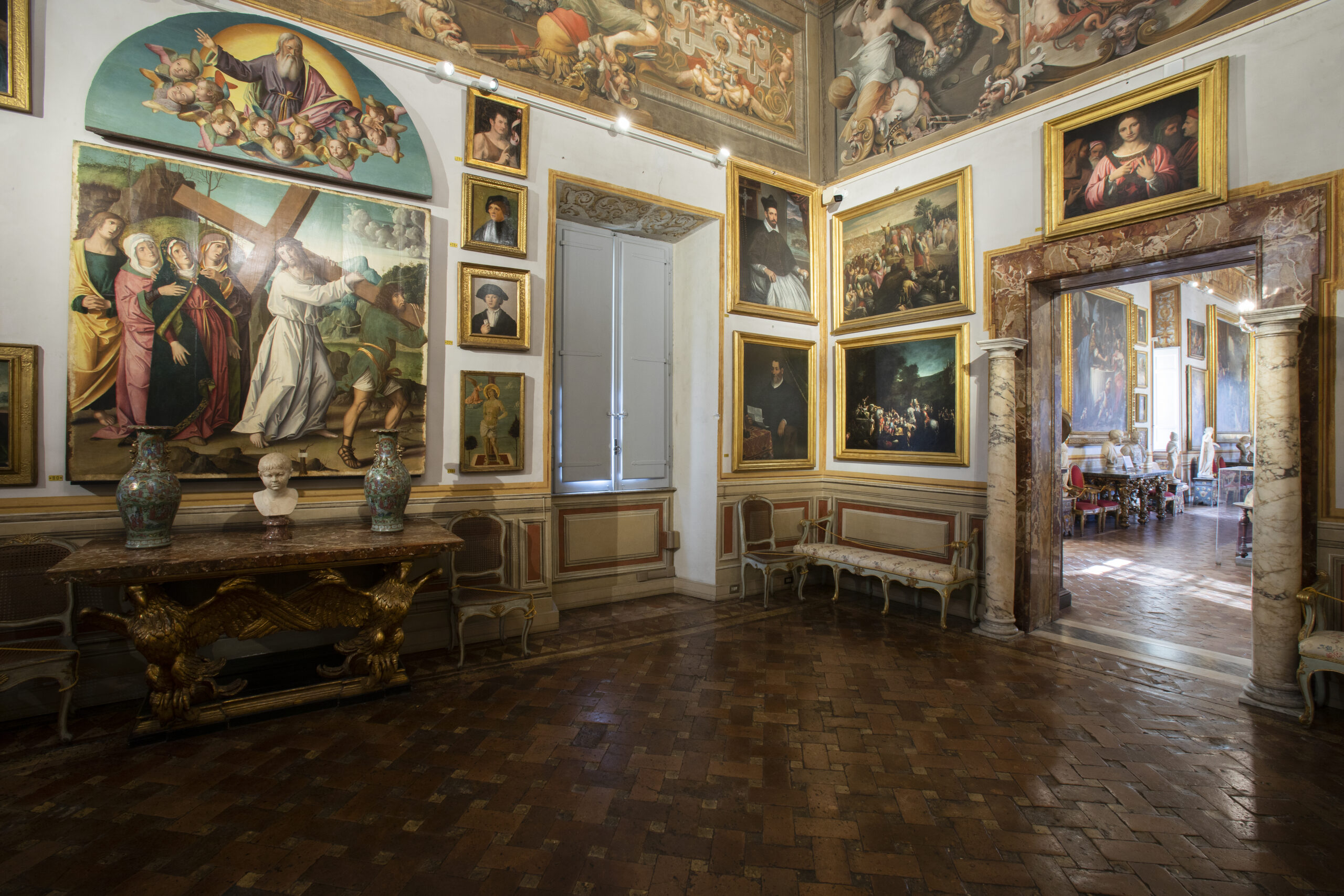 illuminazione galleria spada