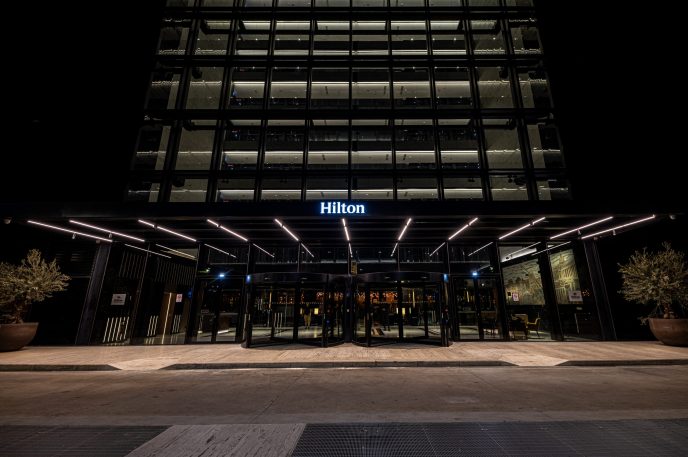 illuminazione hotel hilton la lama