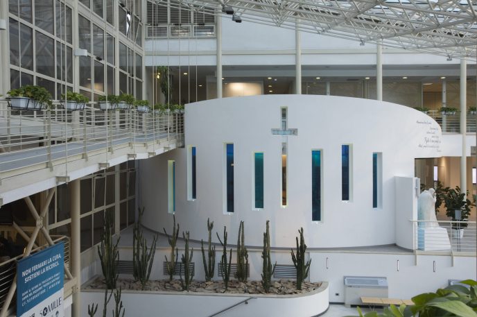 illuminazione cappella ospedale Gemelli roma