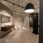 Illuminazione showroom arredo bagno